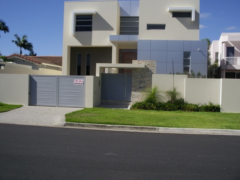 281  Stanhill Drive, Chevron Island QLD 4217