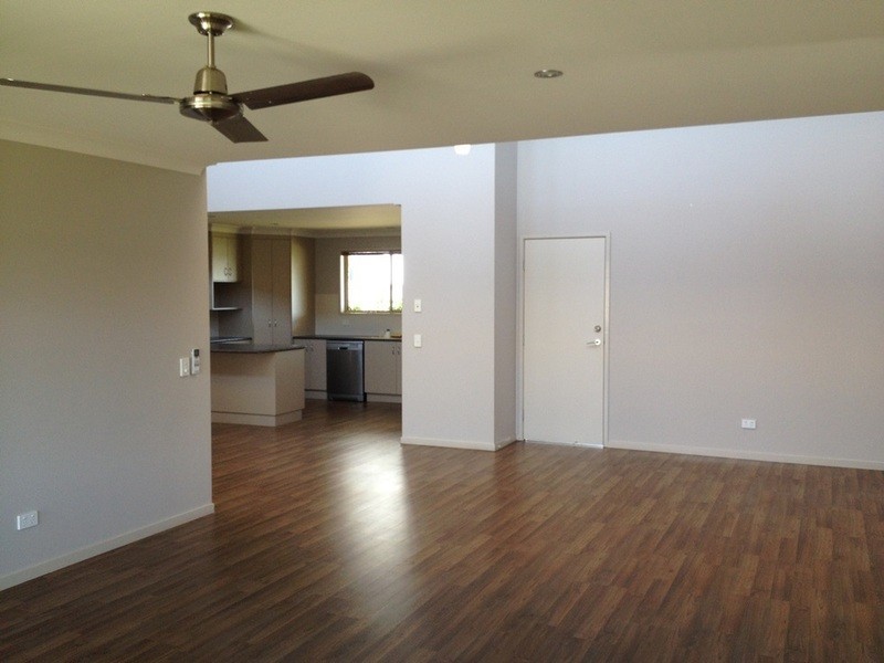 2/23 Langford Court, Moranbah QLD 4744