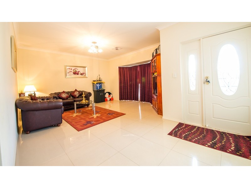 27 Hampshire Street, Mansfield Park SA 5012