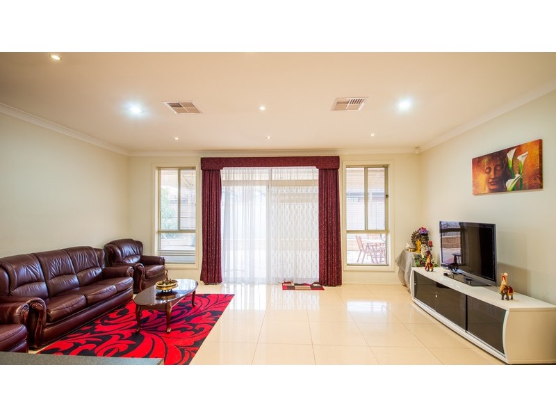 27 Hampshire Street, Mansfield Park SA 5012