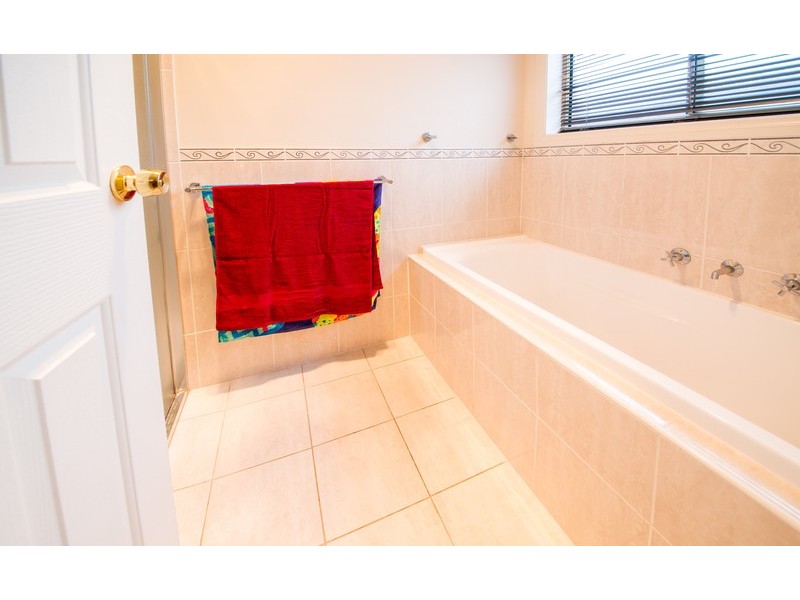 27 Hampshire Street, Mansfield Park SA 5012