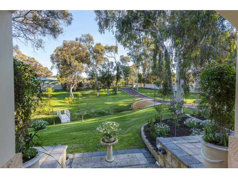 11 Chenin Lane, The Vines WA 6069
