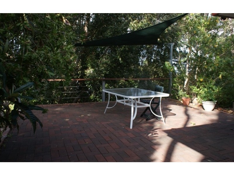 18 Trafalgar Rd, Lesmurdie WA 6076