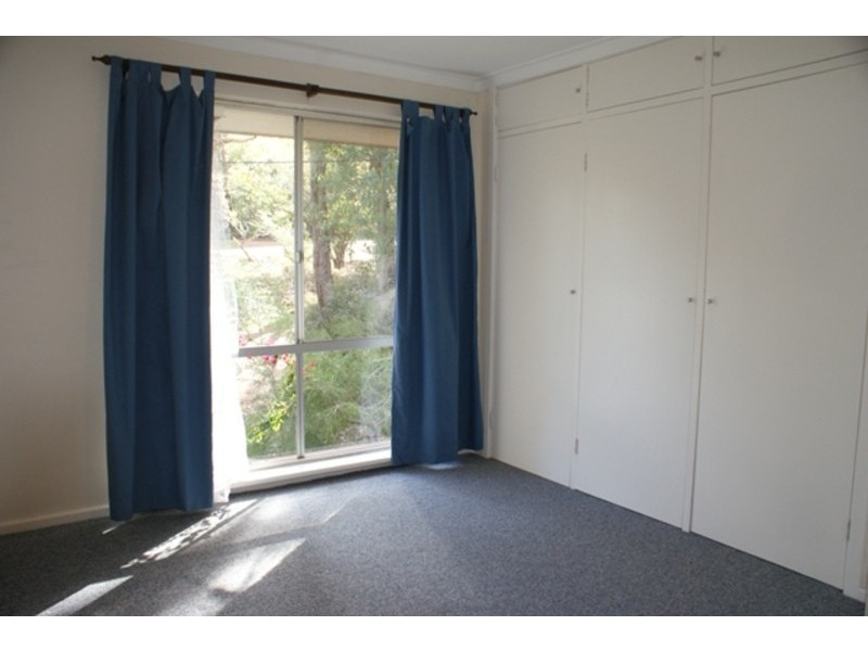 18 Trafalgar Rd, Lesmurdie WA 6076