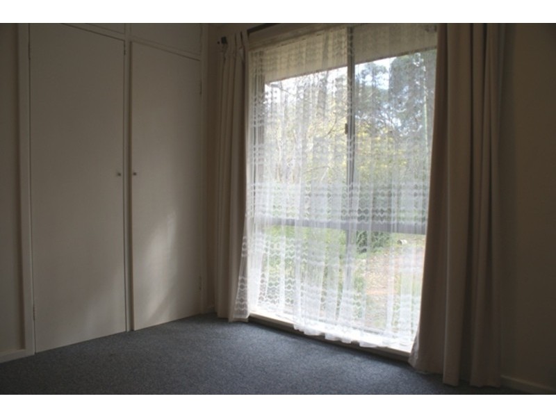 18 Trafalgar Rd, Lesmurdie WA 6076