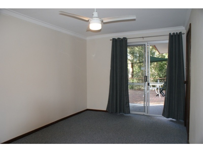 18 Trafalgar Rd, Lesmurdie WA 6076