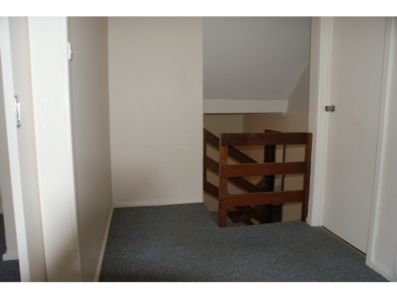 18 Trafalgar Rd, Lesmurdie WA 6076