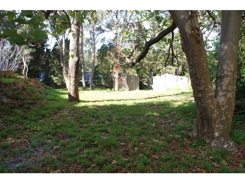 18 Trafalgar Rd, Lesmurdie WA 6076