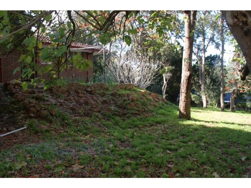 18 Trafalgar Rd, Lesmurdie WA 6076