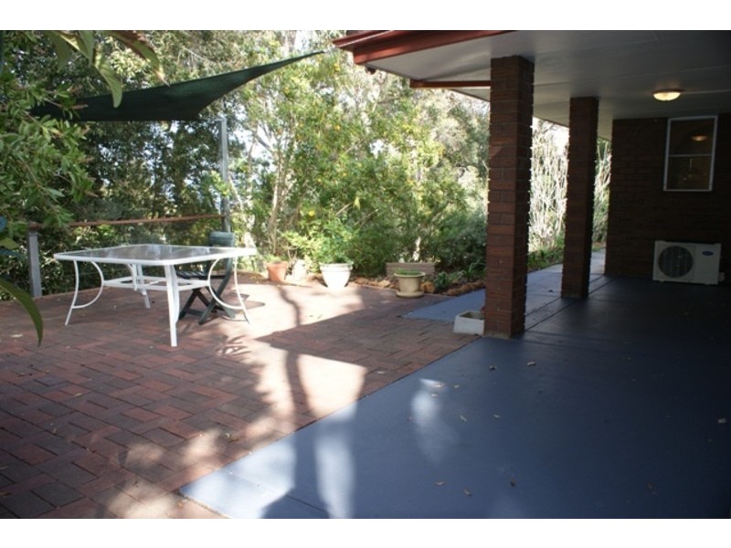 18 Trafalgar Rd, Lesmurdie WA 6076