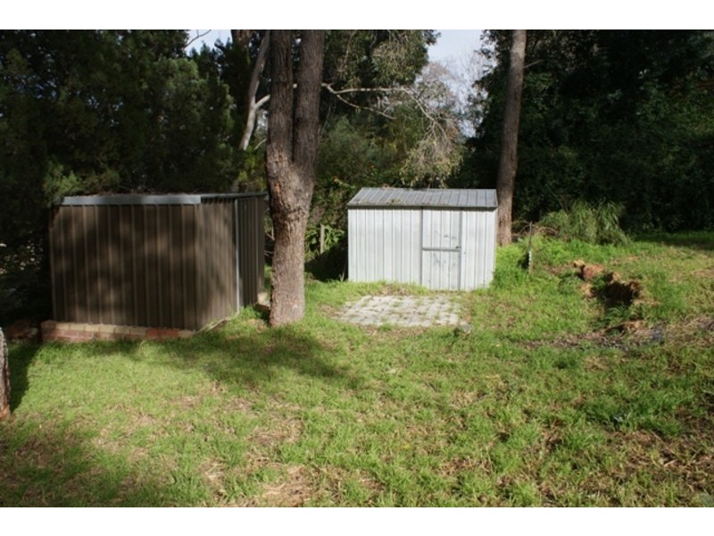 18 Trafalgar Rd, Lesmurdie WA 6076