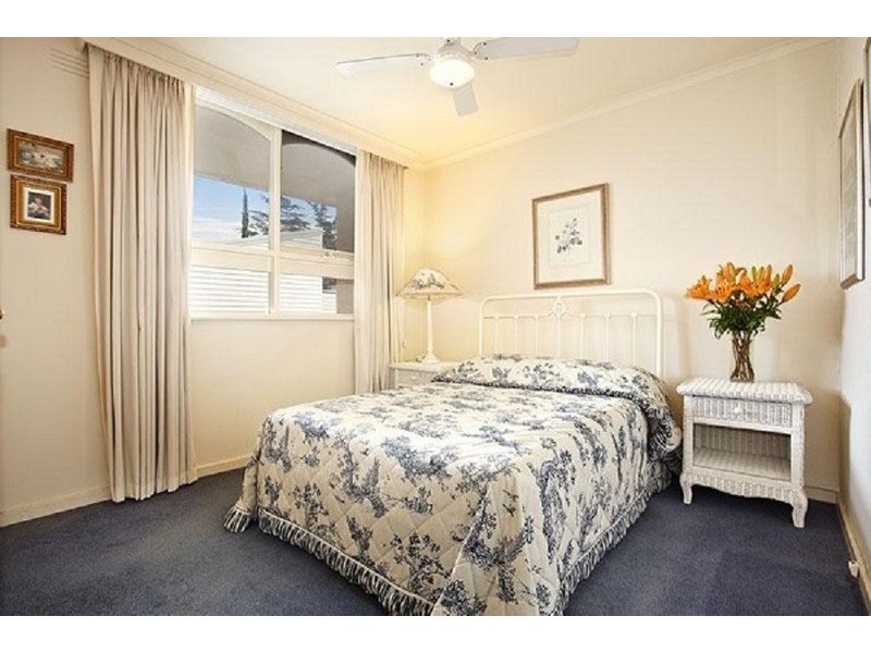8/750 Inkerman Road, Caulfield North VIC 3161