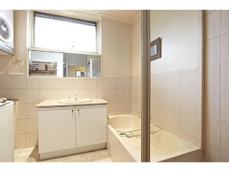 8/750 Inkerman Road, Caulfield North VIC 3161