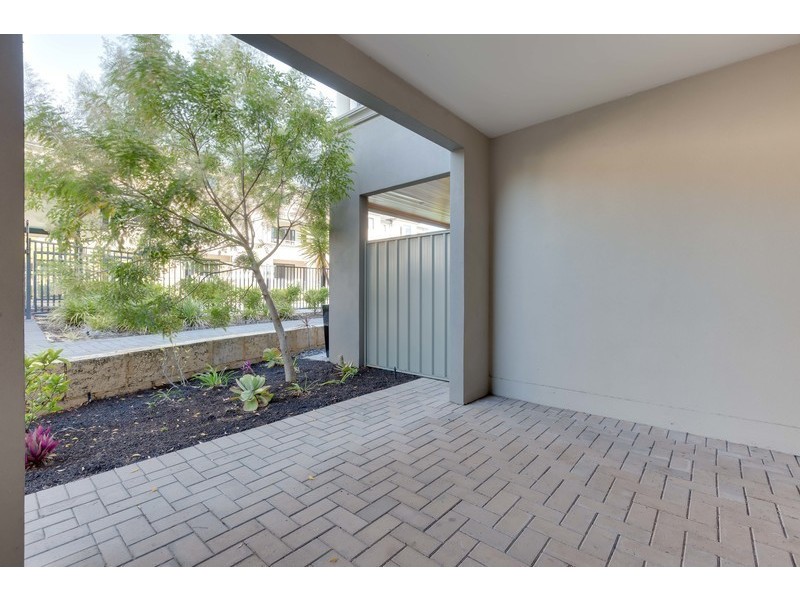43/1 Sunlander Drive, Currambine WA 6028