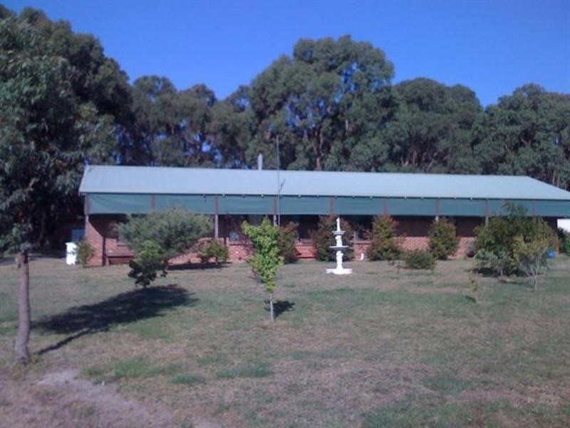 37 Dettmanns Lane, Kyneton VIC 3444