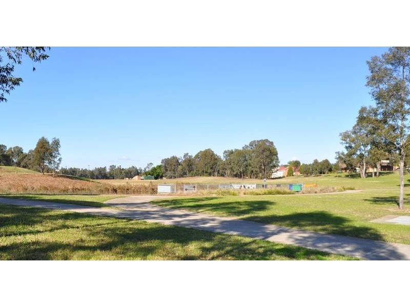 42 Maxwell Place, Abbotsbury NSW 2176