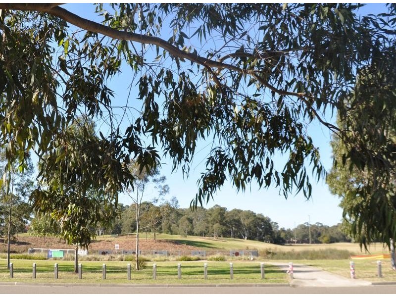 42 Maxwell Place, Abbotsbury NSW 2176