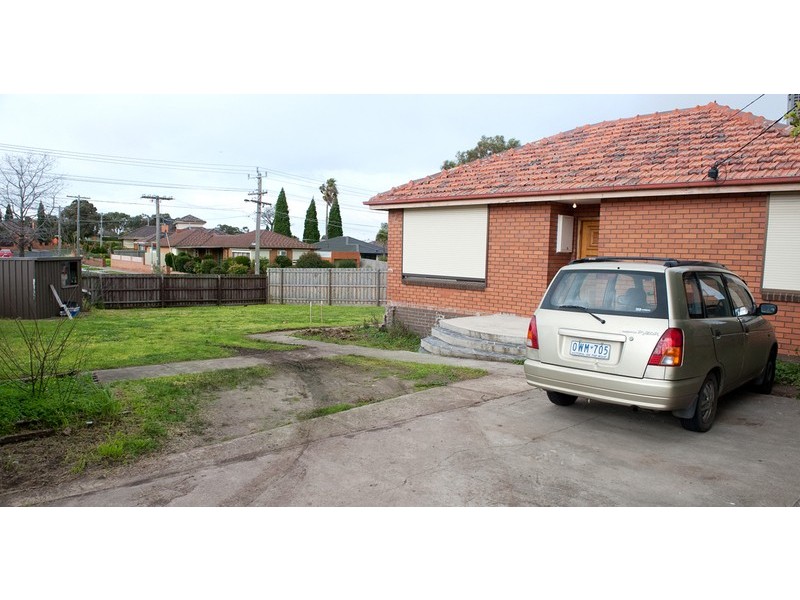 32 Chestnut Street, Campbellfield VIC 3061