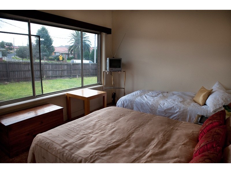 32 Chestnut Street, Campbellfield VIC 3061