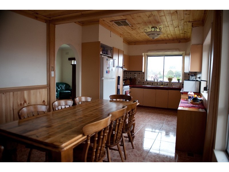 32 Chestnut Street, Campbellfield VIC 3061