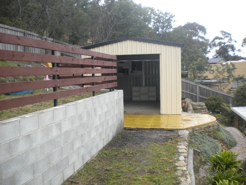 160 Derwent Avenue, Lindisfarne TAS 7015