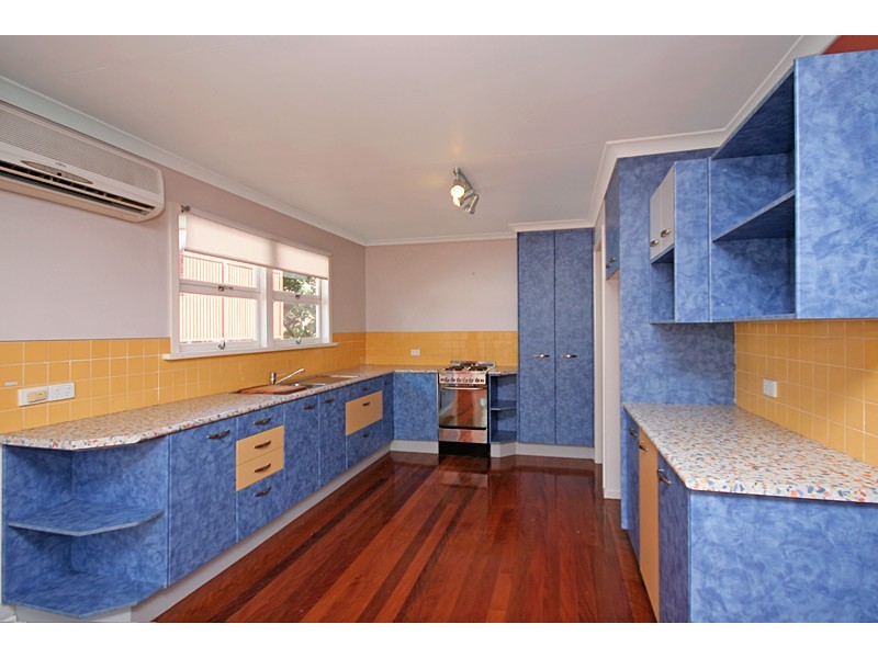 15 Caronga St, Wavell Heights QLD 4012
