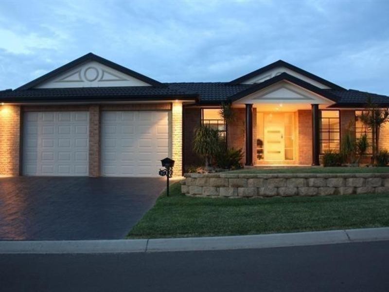 10 Parkinson Ave, Shell Cove NSW 2529