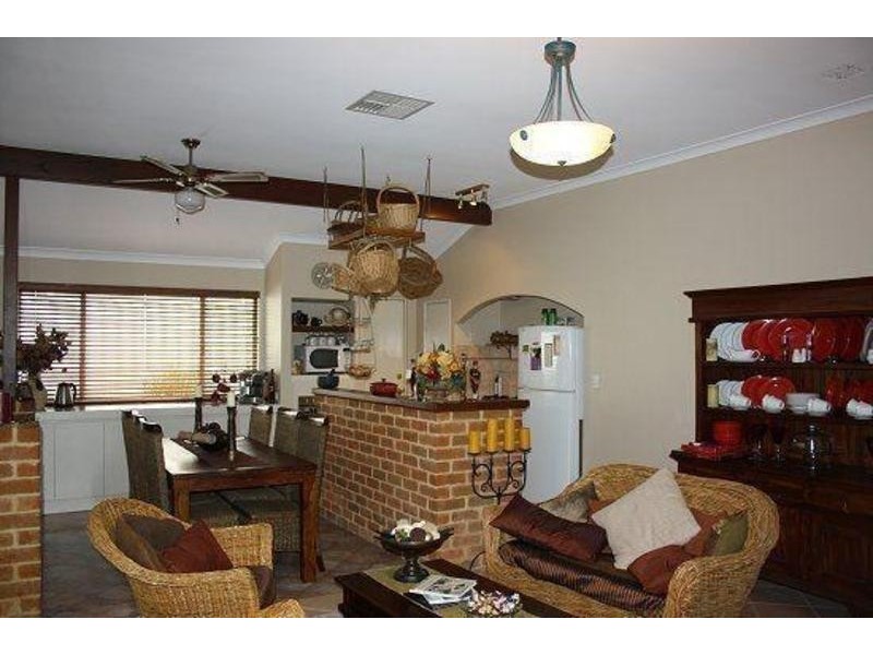 37 Whitebread Way, Leda WA 6170
