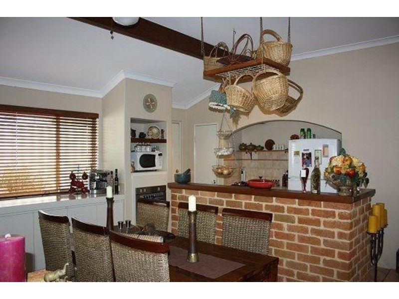 37 Whitebread Way, Leda WA 6170