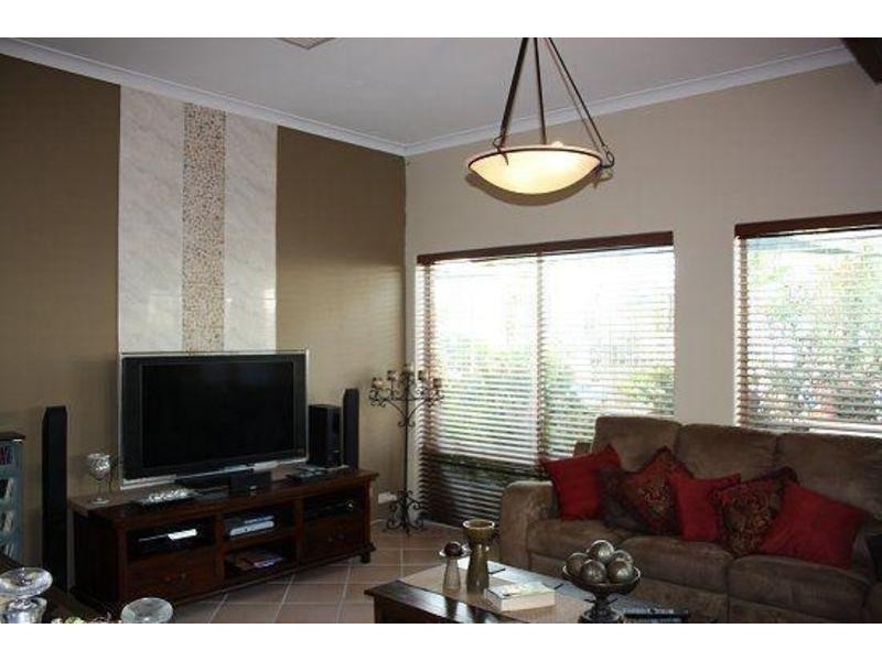 37 Whitebread Way, Leda WA 6170