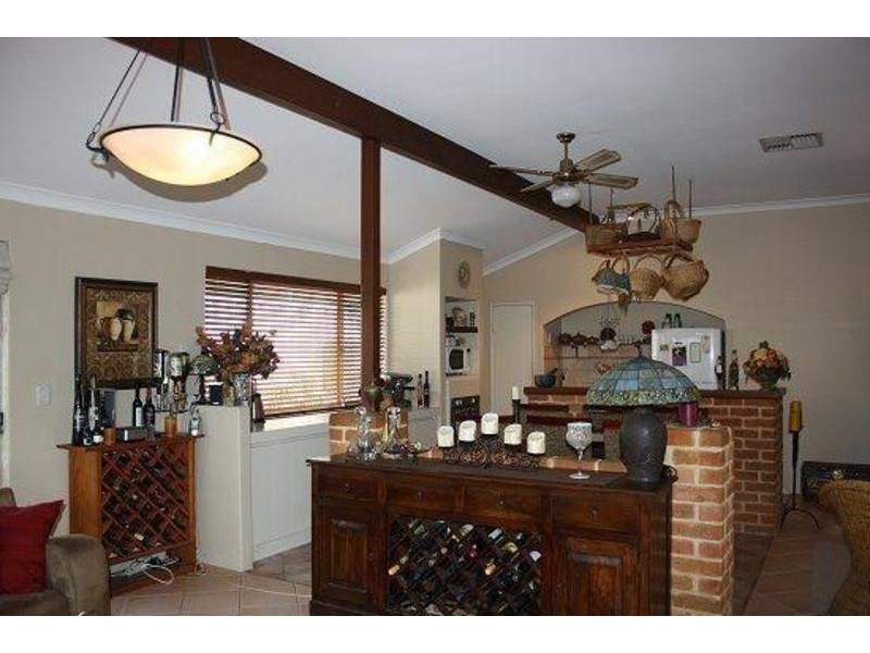 37 Whitebread Way, Leda WA 6170