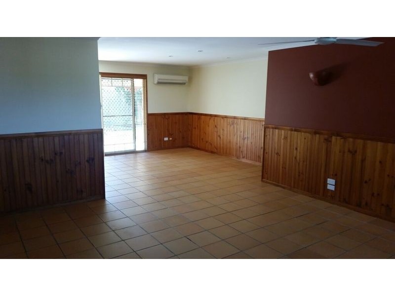 25 Wattora Close, Boyne Island QLD 4680