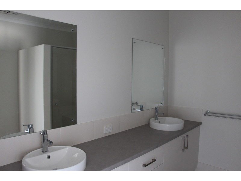 4/6 Vaux Street, Rockingham WA 6168