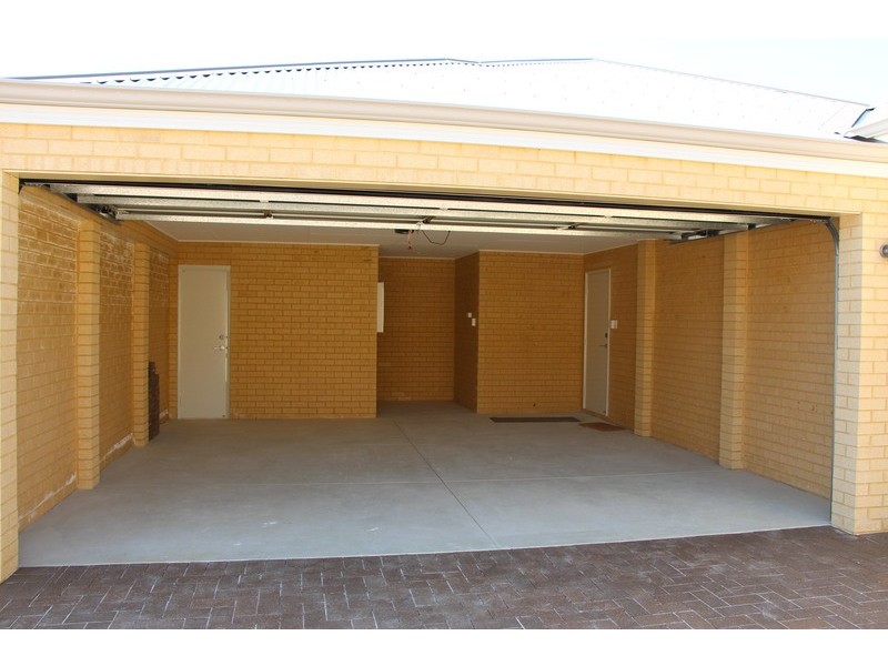 4/6 Vaux Street, Rockingham WA 6168