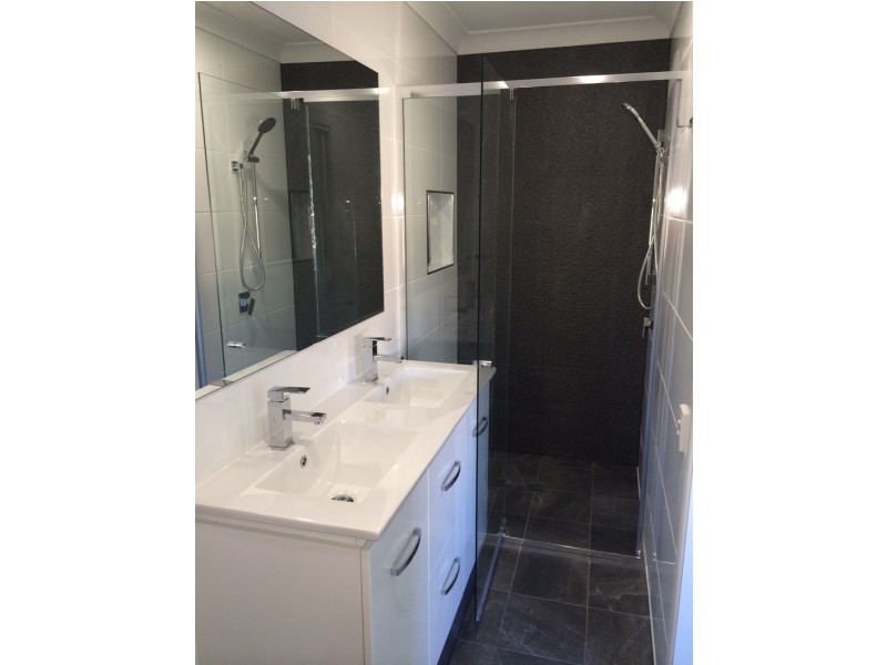 16 Hansford Road, Coombabah QLD 4216