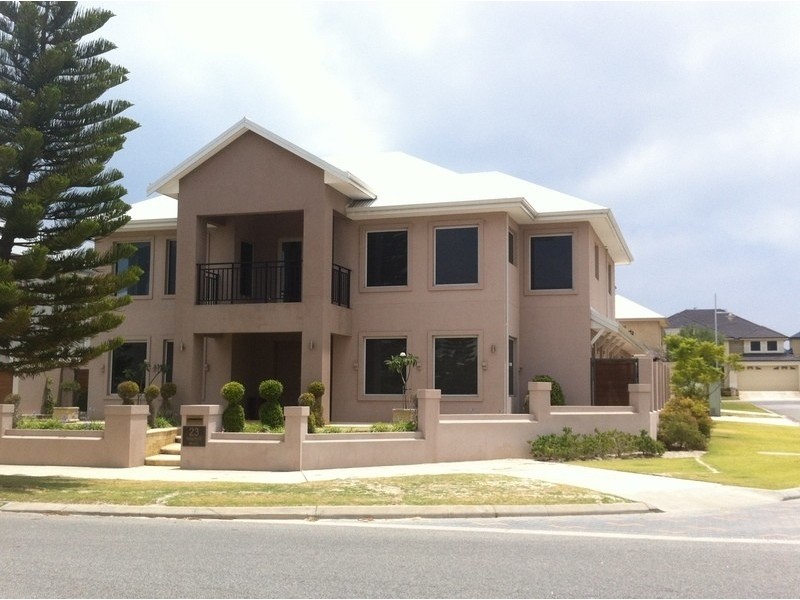 23 Tenerife Boulevard, Hillarys WA 6025