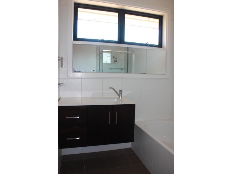 2/184 Beach Road, Sandringham VIC 3191