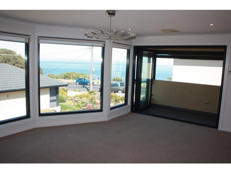 2/184 Beach Road, Sandringham VIC 3191
