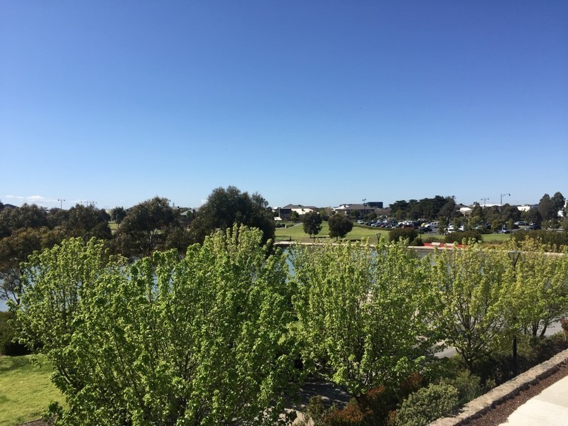 22 Yarramie Circuit, Craigieburn VIC 3064