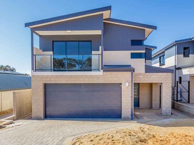 18 Heath Road, Kalamunda WA 6076