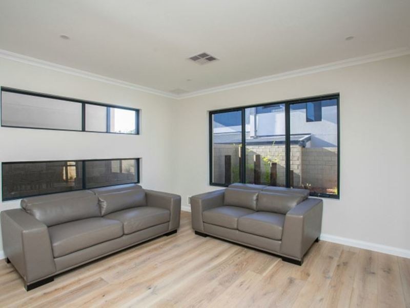 18 Heath Road, Kalamunda WA 6076