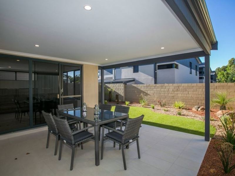 18 Heath Road, Kalamunda WA 6076