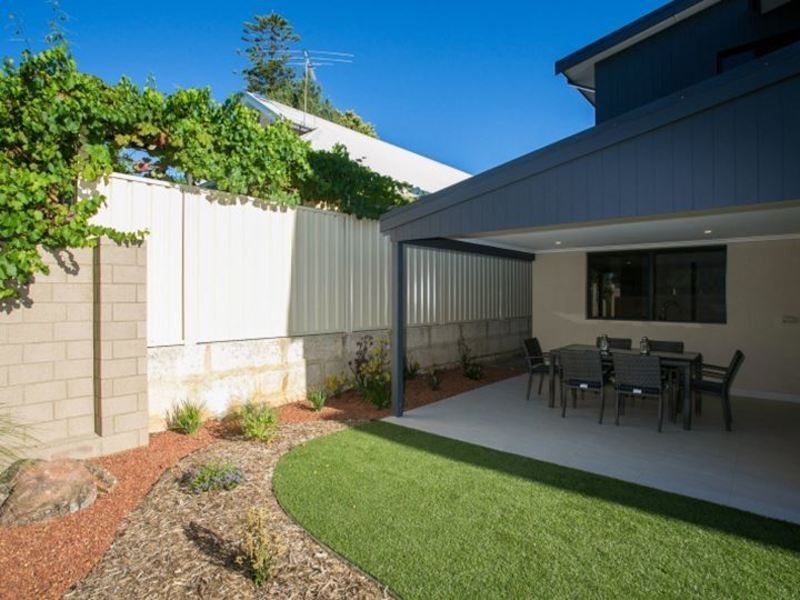 18 Heath Road, Kalamunda WA 6076