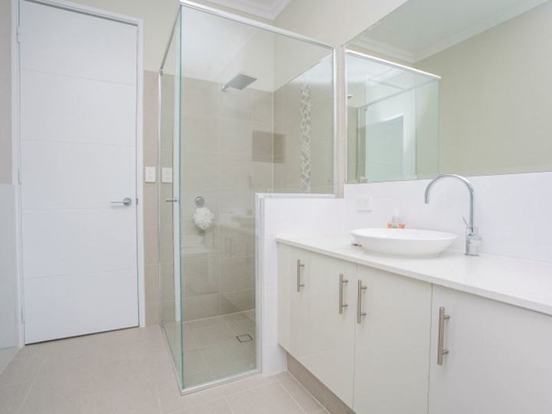 18 Heath Road, Kalamunda WA 6076