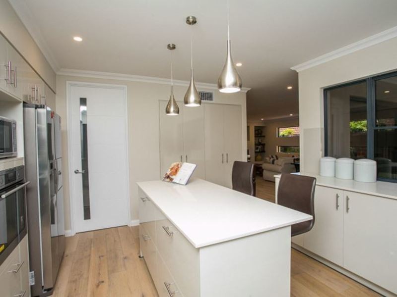 18 Heath Road, Kalamunda WA 6076