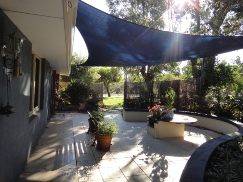 1 Lagonda Drive, Gwelup WA 6018