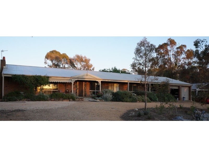 9 Honeycomb Road, Campbells Creek VIC 3451