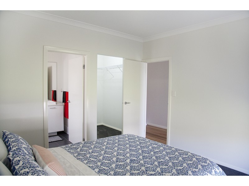 5 Elizabeth Circuit, Flinders NSW 2529