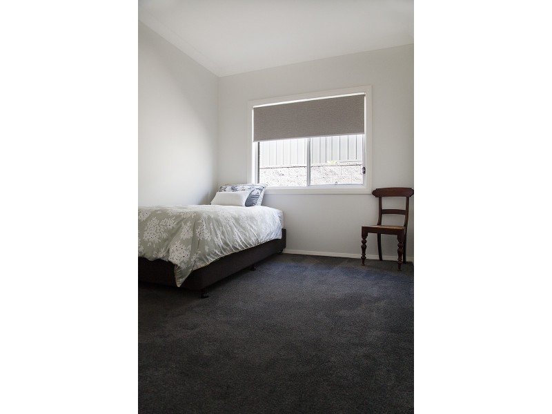 5 Elizabeth Circuit, Flinders NSW 2529