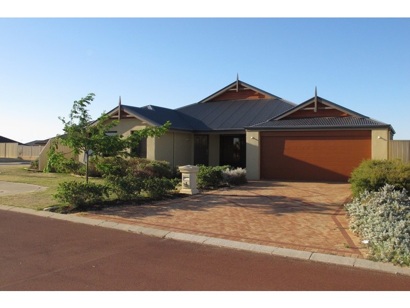 1 Argyle Fairway, Lakelands WA 6180